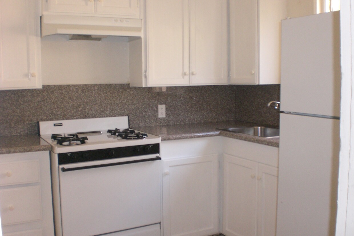 Primary Photo - 2278 Newport Blvd