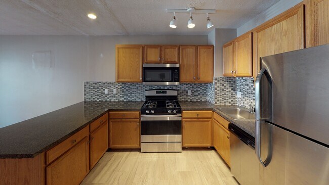 Building Photo - 342 Catharine St