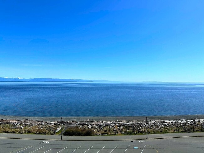Building Photo - Campbell River Horizon