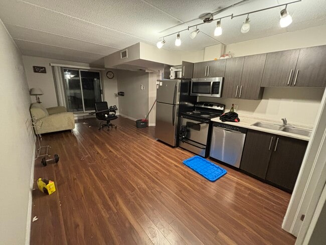 Building Photo - 251 Erb St. W