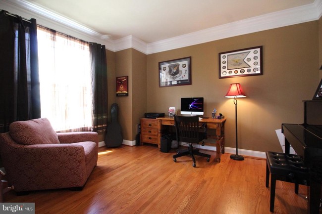 Foto del edificio - 8748 Flowering Dogwood Ln