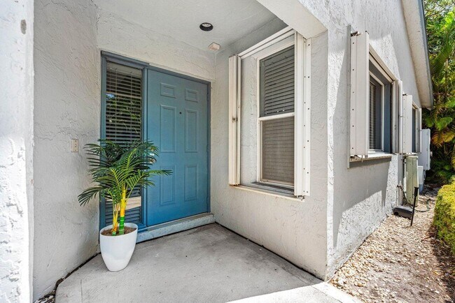 Foto del edificio - 9818 Nickels Blvd