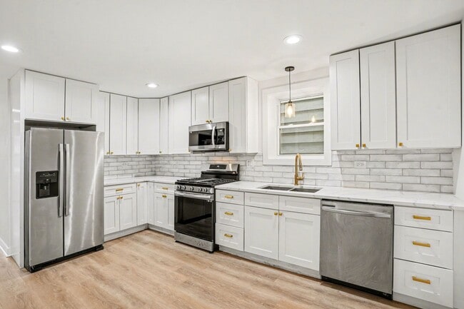 Foto del edificio - 2812 S Pulaski Rd