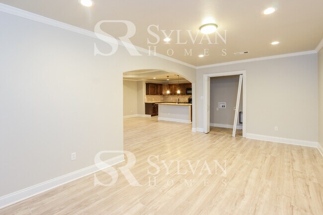 Building Photo - The living is easy in this 3 bedroom, 2 ba...