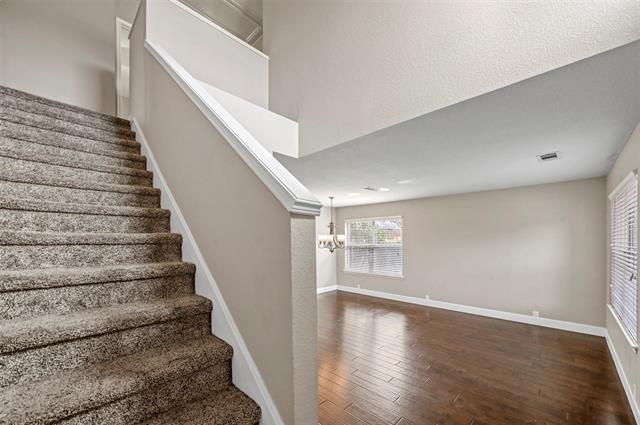 Building Photo - 2504 Deer Run Ct
