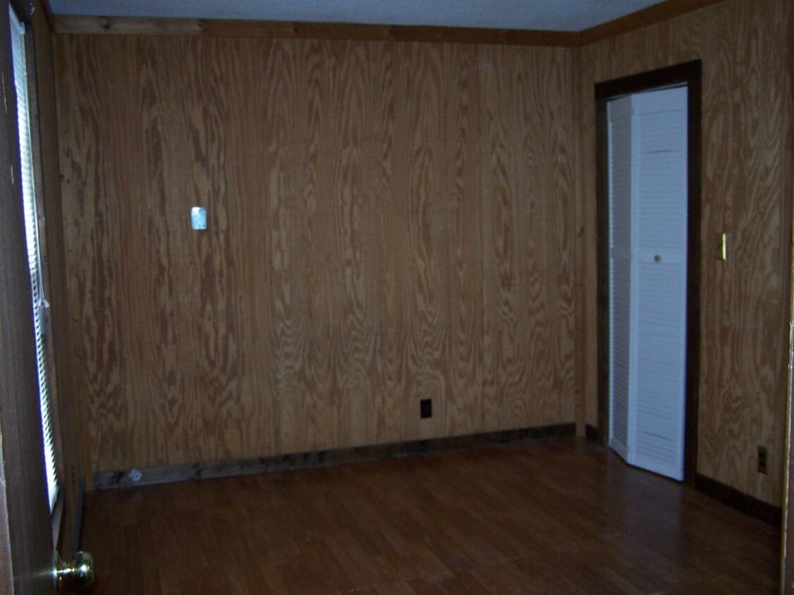 Building Photo - Coming Soon!!! 1BR/1BA home on Wooded lot, Convenient to Pfafftown & Rural Hall!