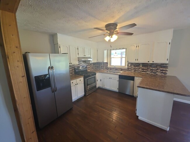 Building Photo - 1st Month Free!