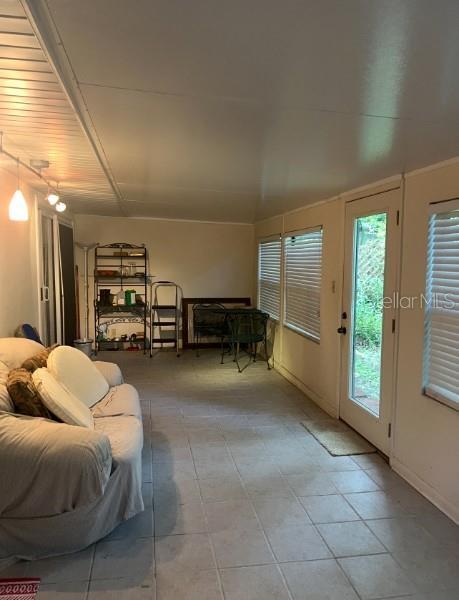 Building Photo - 1628 NW 19th Cir