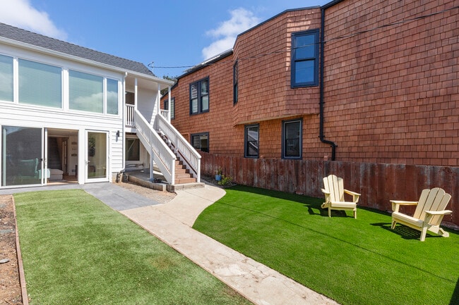 Building Photo - 564 Chenery St