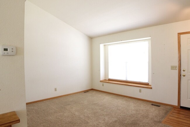 Building Photo - 442 Dunne Dr
