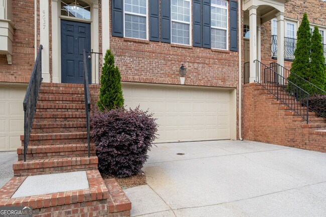 Building Photo - 4637 Wehunt Commons Dr