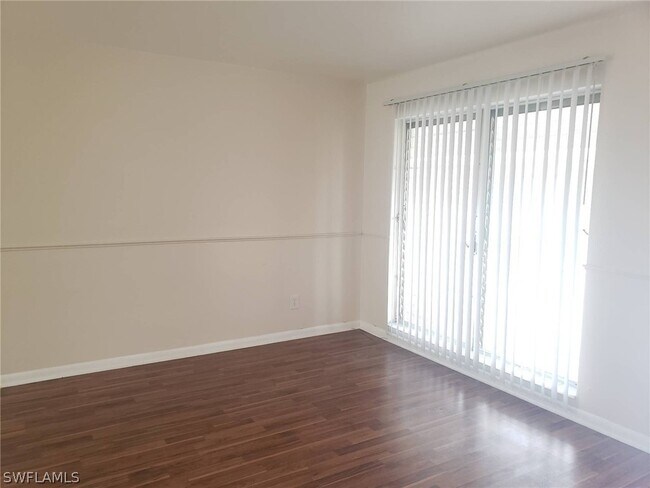 Foto del edificio - 2836 SE 16th Pl