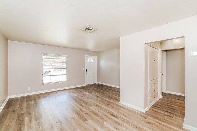 Foto del edificio - 195 E 28th St