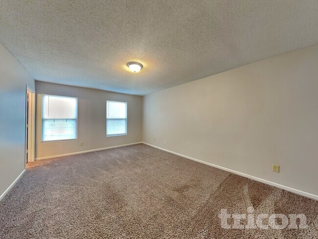 Foto del edificio - 11361 N Creekside Dr