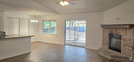 Building Photo - 7408 Fredricksburg Dr