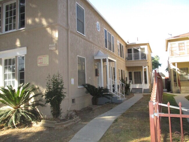 Building Photo - 4229 Degnan Blvd