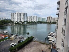 Building Photo - 18071 Biscayne Blvd