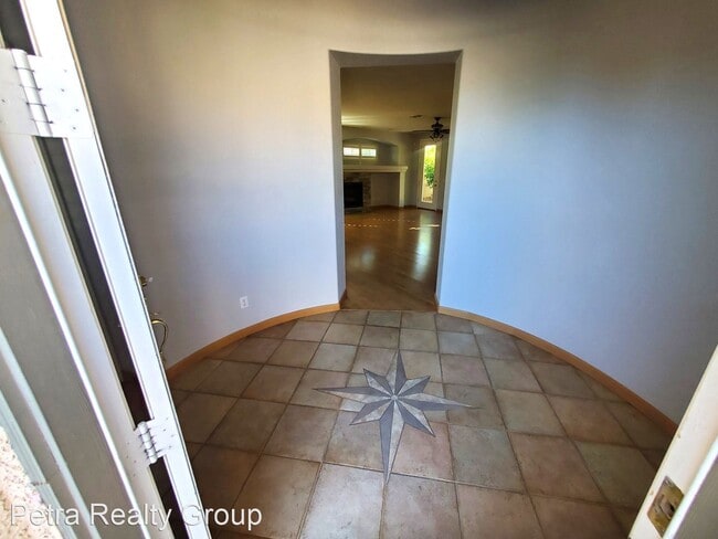 Foto del edificio - 3 br, 2 bath House - 10382 Walking View Court