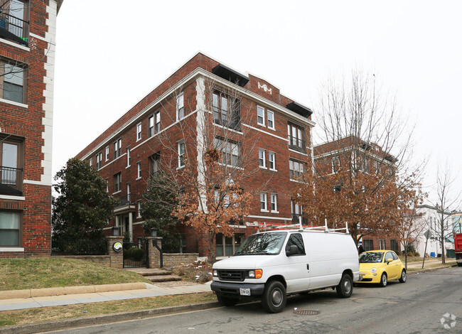 Building Photo - McGill Row