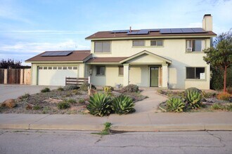 Building Photo - 4378 Village Dr