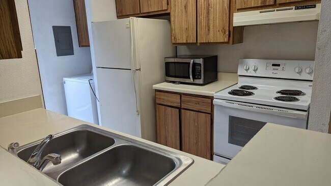 Foto del edificio - 260 El Dorado Blvd