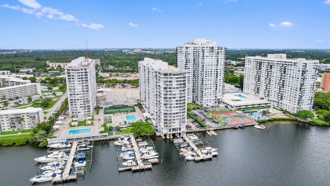Foto del edificio - 18051 Biscayne Blvd
