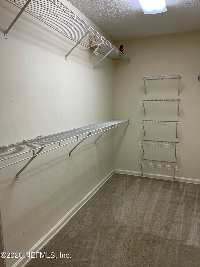 Foto del edificio - 1760 Daytona Ln