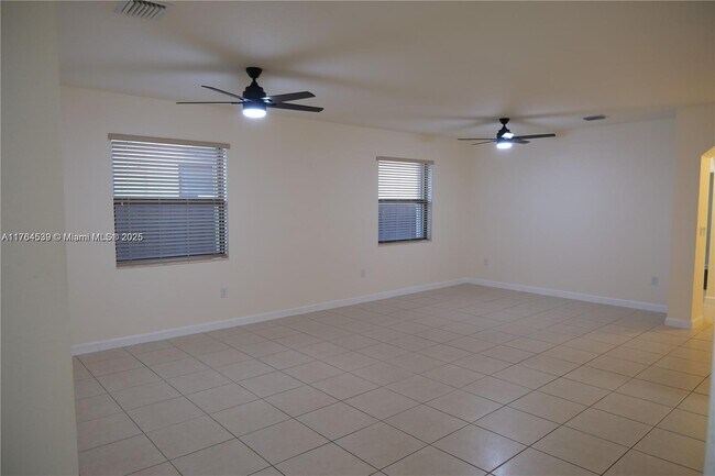 Foto del edificio - 15171 SW 116th Terrace