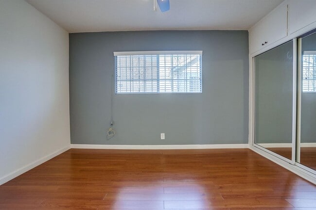 Interior Photo - 6028 West Blvd