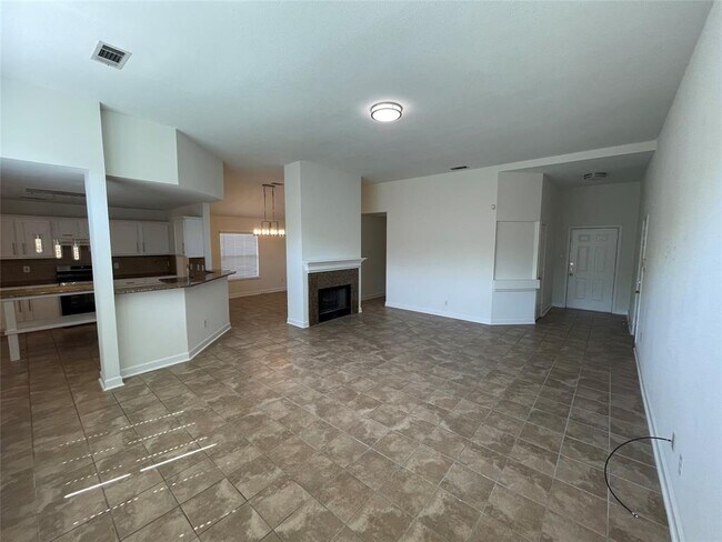 Building Photo - 10028 Redoak Pass Ln