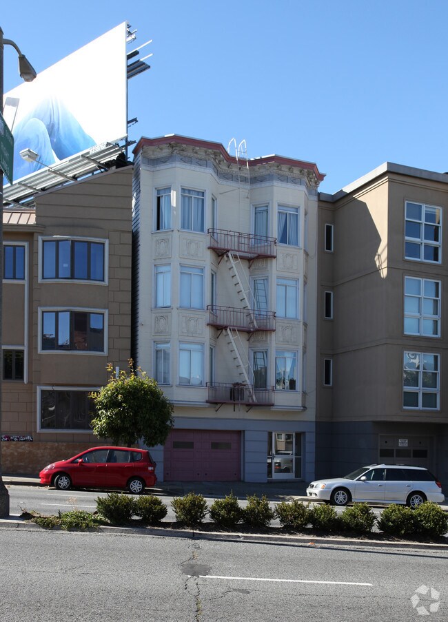 Building Photo - 1545 Lombard St