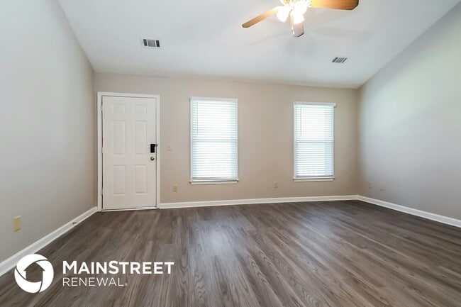 Building Photo - 608 Hunters Cove Ln