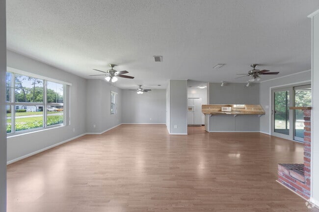 Building Photo - 38 Sharilyn Dr