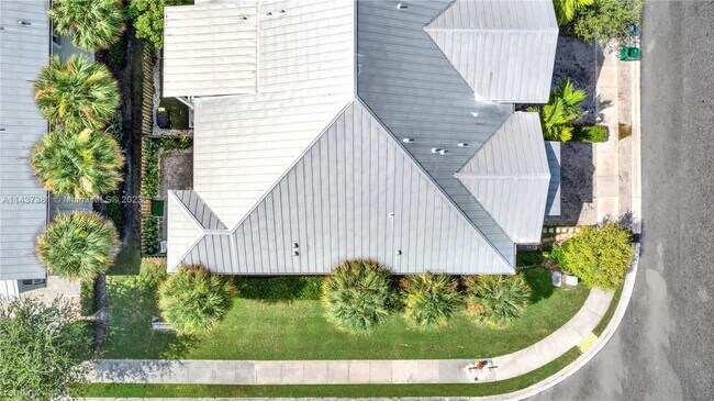 Foto del edificio - 4 br, 3.5 bath Townhome - 7500 NW 107th Pl