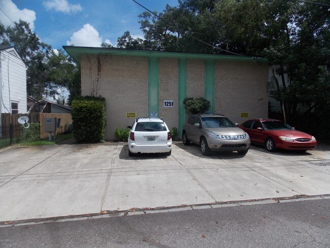 Foto del edificio - 1251 Donald St
