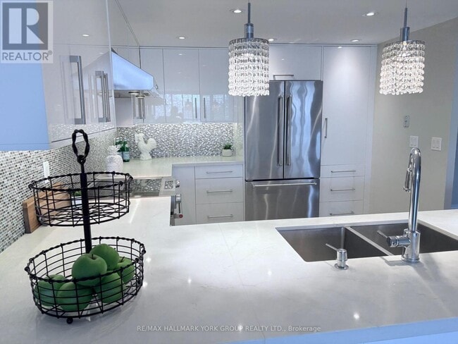 Building Photo - 100 Observatory Ln