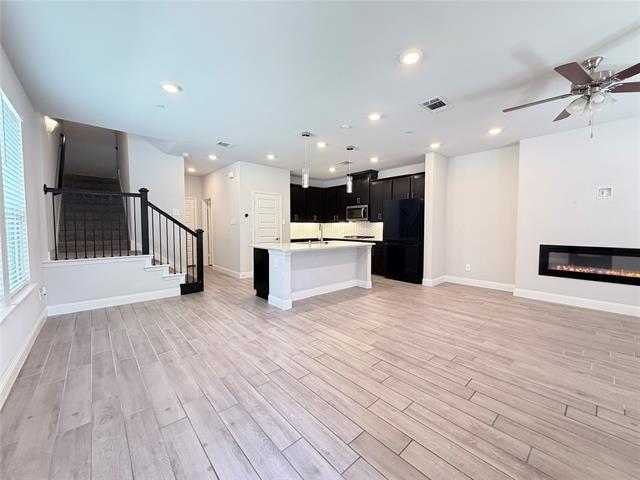 Building Photo - 2130 Argolis Dr