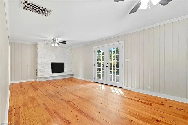 Foto del edificio - 4850 Ellen Ave