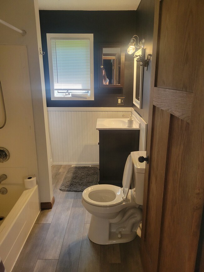 Foto del edificio - 913 2nd St SE