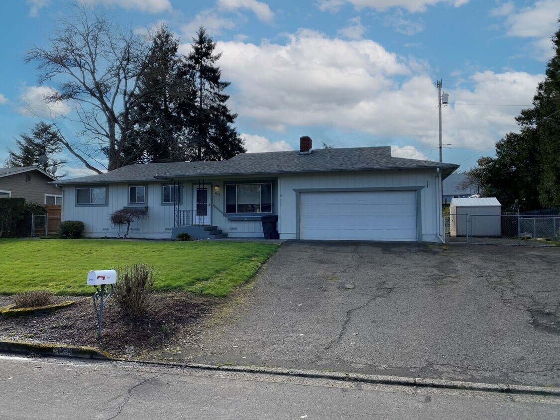 Primary Photo - ~Fantastic Three Bedroom Home~
