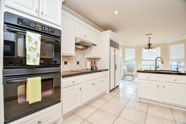 Foto del edificio - 14206 Jade Cove Dr