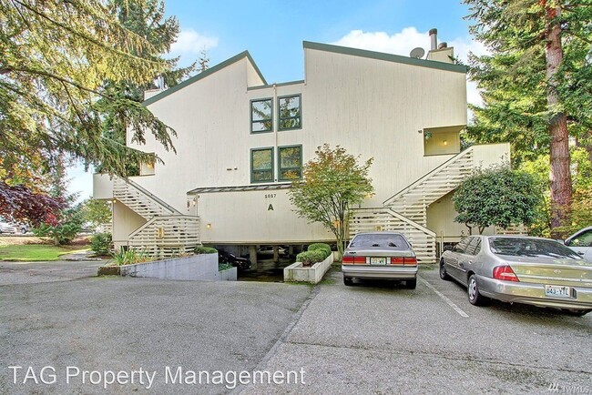 Foto del edificio - 2 br, 1.5 bath House - 1017 156th Ave NE #A12