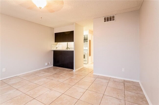 Building Photo - 5209 Tahoe Trail