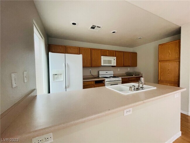 Foto del edificio - 2047 Seattle Shore St