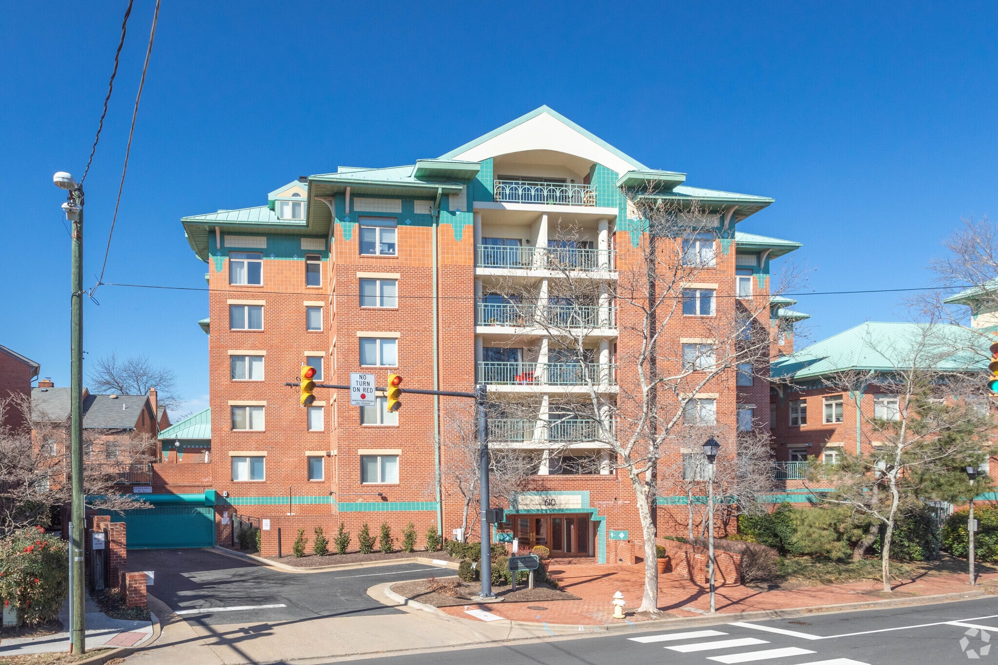 Colecroft Station Condominiums