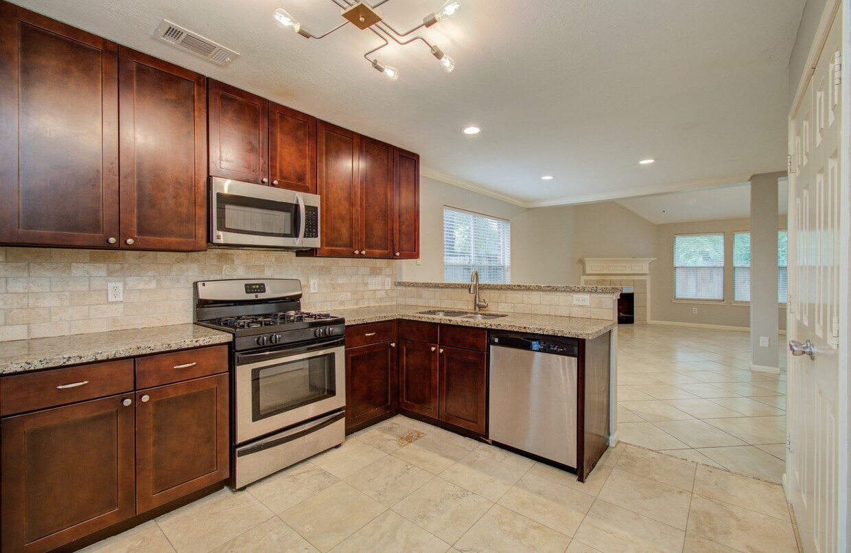 Foto del edificio - 14003 Cypress Falls Dr