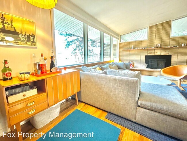 Foto del edificio - 3 br, 1 bath House - 2150 Emerald Road