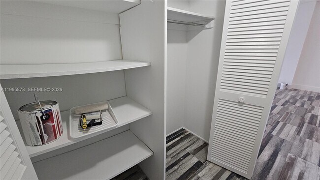 Foto del edificio - 1980 S Ocean Dr