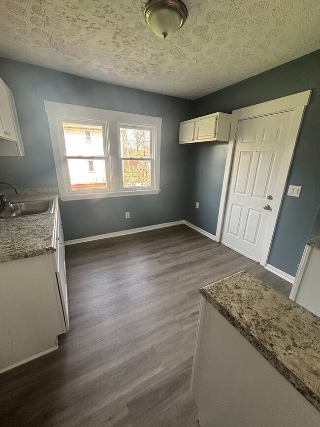 Foto del edificio - 4bd Single Garfield Section 8/Cash Pay