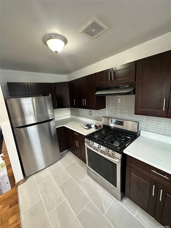 Foto del edificio - 155-08 132nd Ave